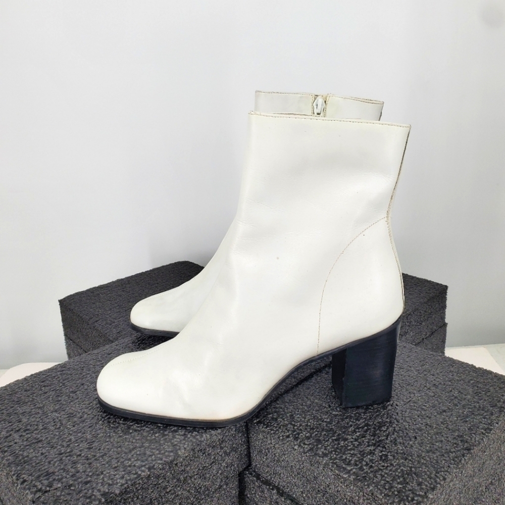 Hunt Club Women Zip Up Heeled Boots 8M Shoes White